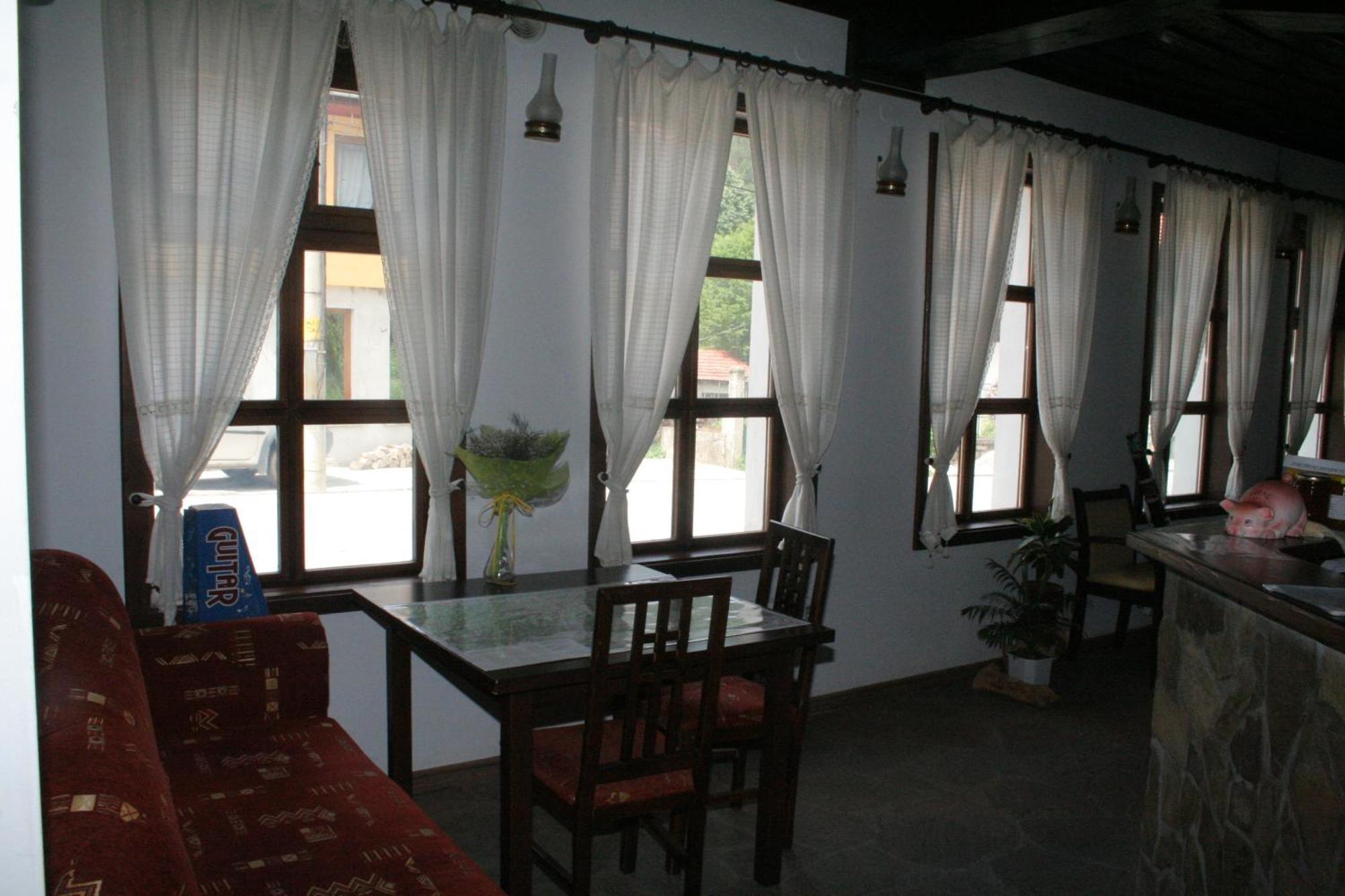 Family Hotel Bile Beli Osŭm Εξωτερικό φωτογραφία