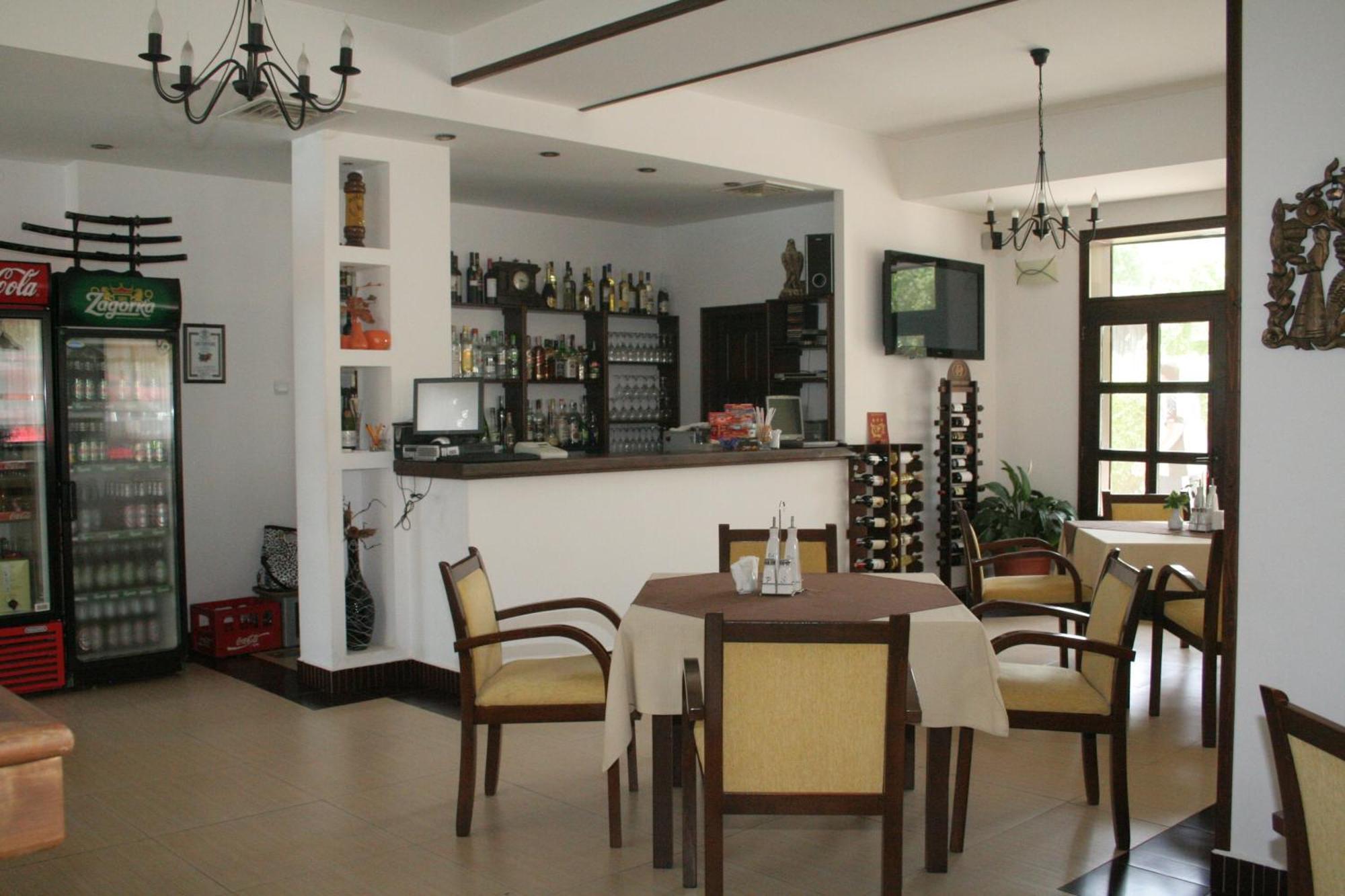 Family Hotel Bile Beli Osŭm Εξωτερικό φωτογραφία