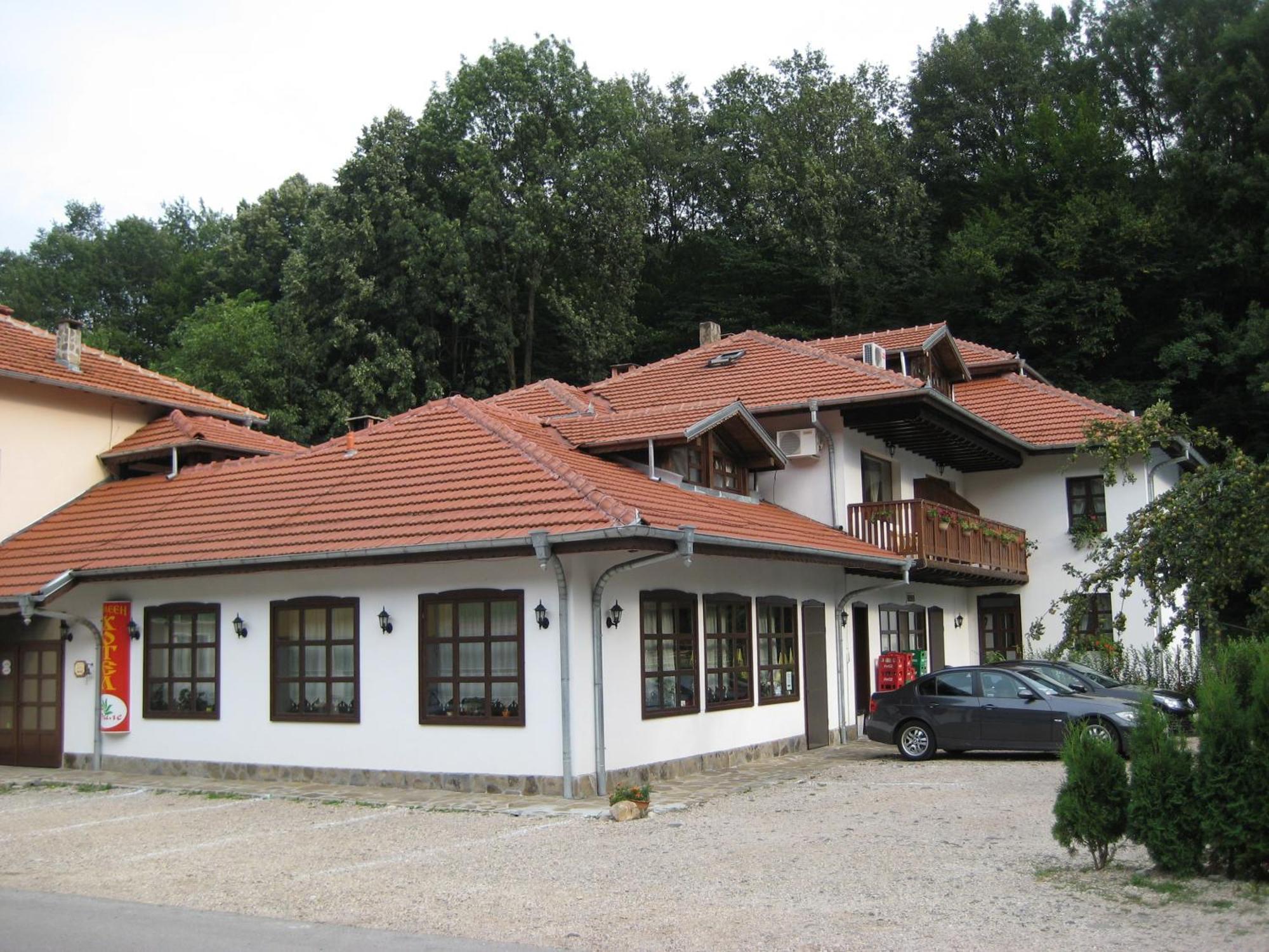 Family Hotel Bile Beli Osŭm Εξωτερικό φωτογραφία