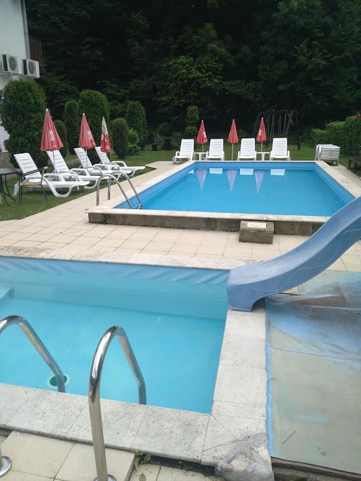 Family Hotel Bile Beli Osŭm Εξωτερικό φωτογραφία