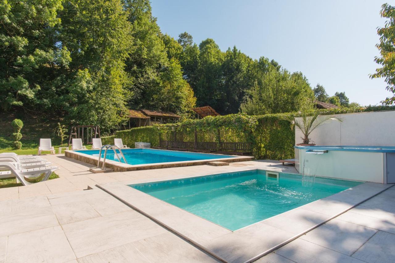 Family Hotel Bile Beli Osŭm Εξωτερικό φωτογραφία
